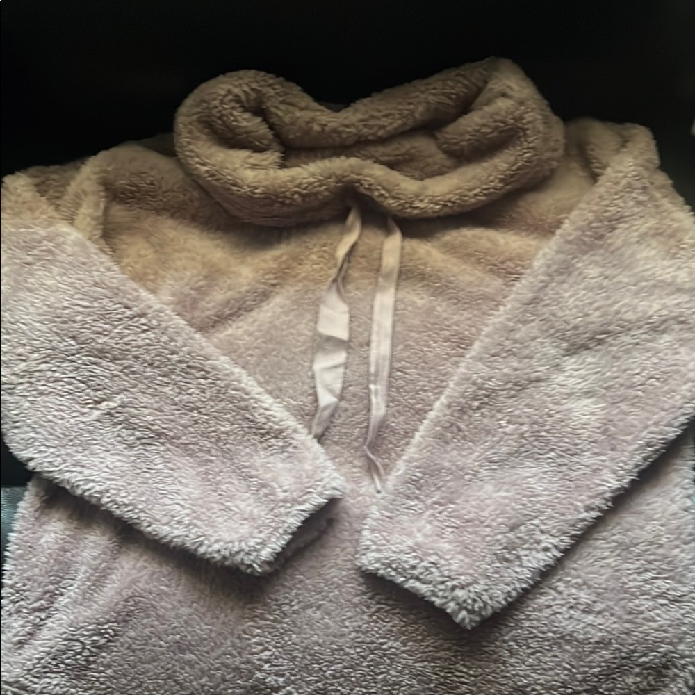 Cozy Fleece Pullover in Light Beige